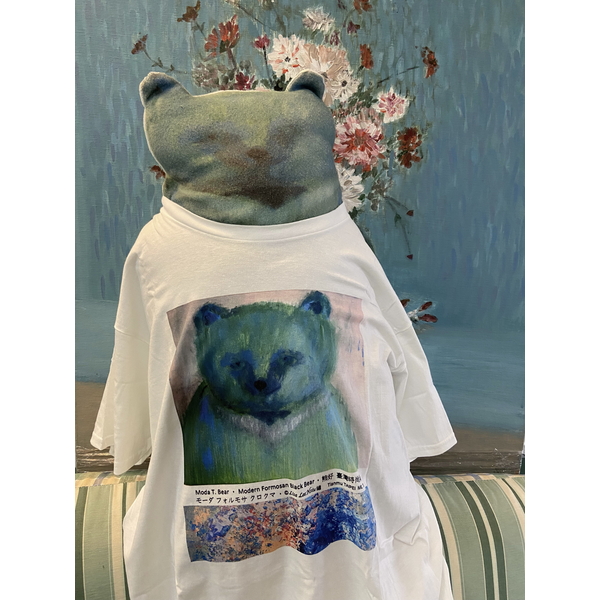 T-Shirt Cotton Unique Art Design for Women & Men 'Moda T. Bear Art World" Pattern TS002